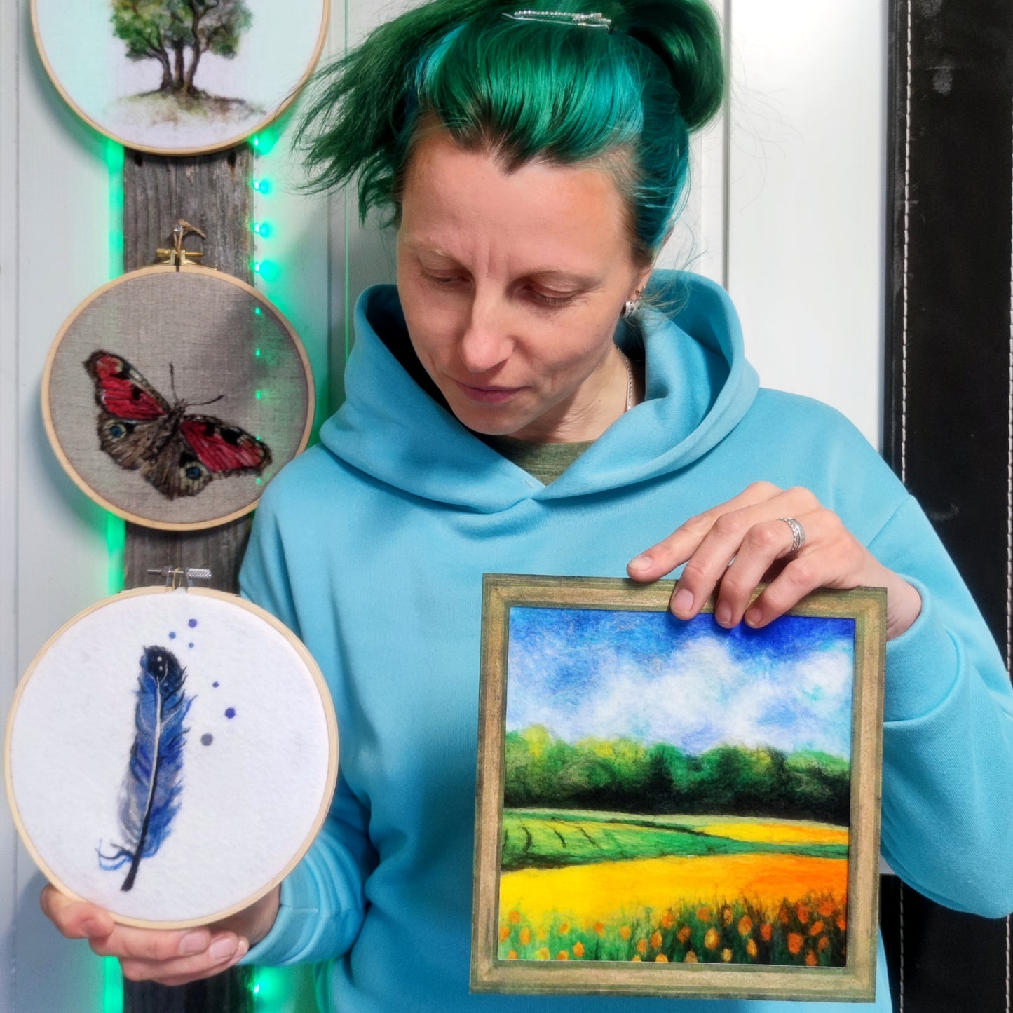 e-book ”Painting with Wool. An Artistic Handbook of Needle Felting”