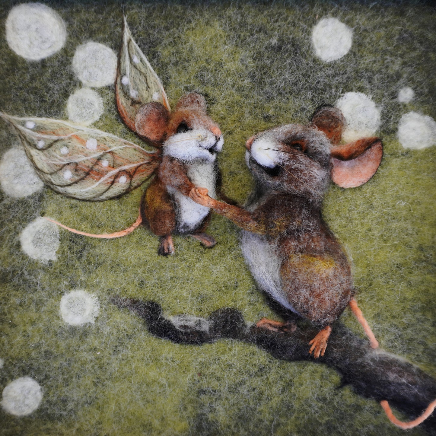 Wool Painting "Time to Fly" from the Mini Marvels: Circular Creations collection
