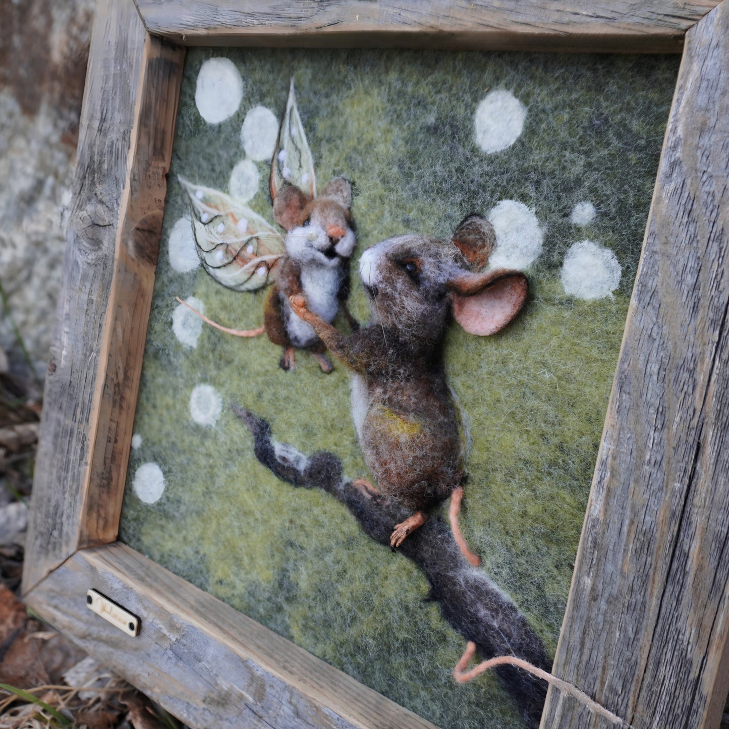 Wool Painting "Time to Fly" from the Mini Marvels: Circular Creations collection
